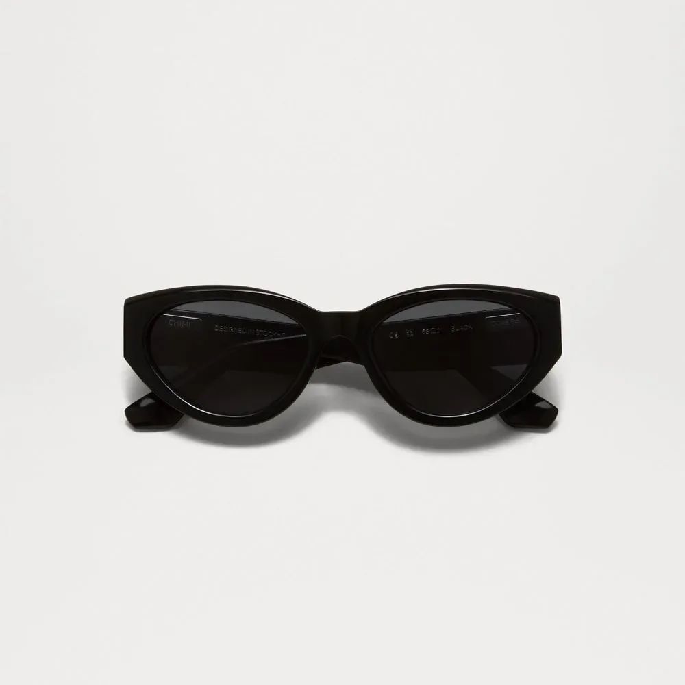 CHIMI 06 Core Sunglasses in Black